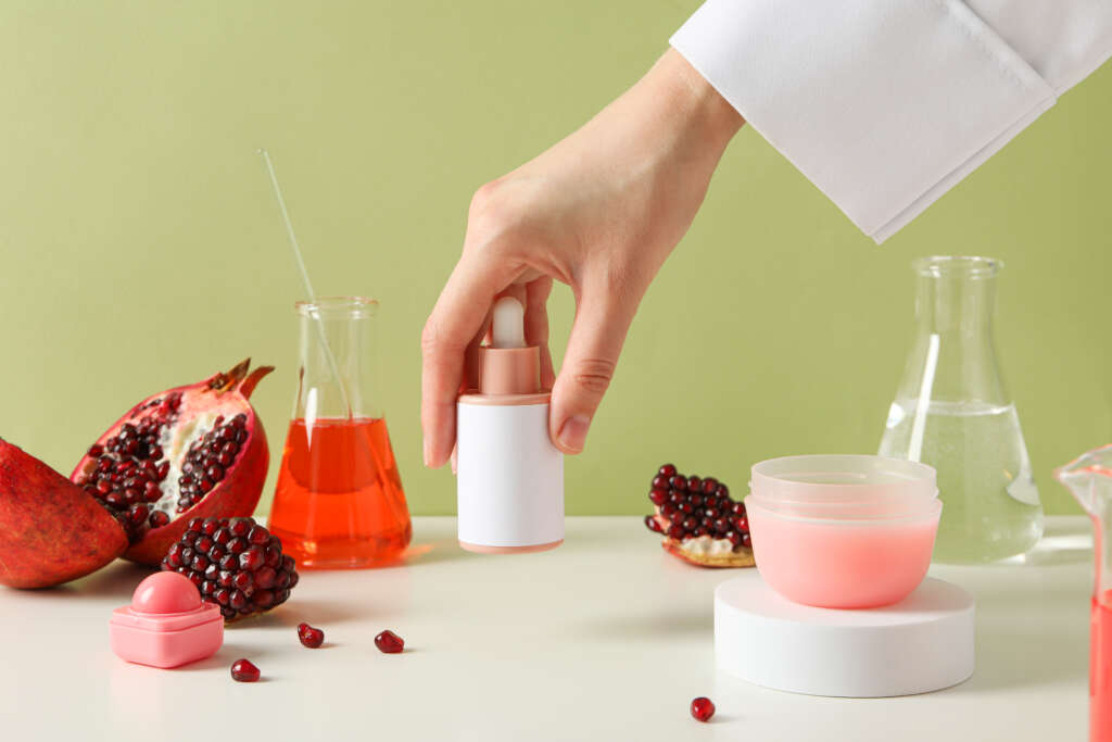 Składniki aktywne w kosmetologii – kosmetyki z ekstraktem z granatu”