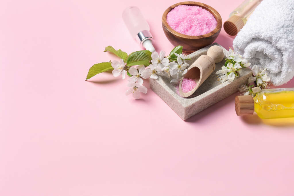 Natürliche aktive Inhaltsstoffe in der Kosmetologie – Blumen, Öl und Salz